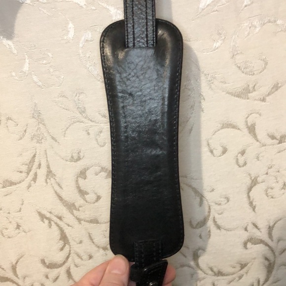 Francesco Baisia Leather Shoulder Bag.  Like new. Includes branded dust bag. - Picture 16 of 16